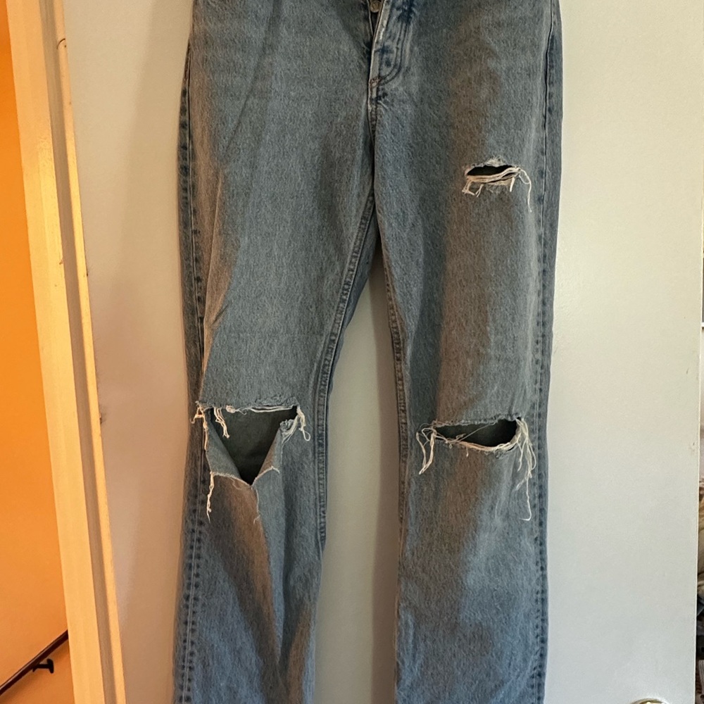 Zara women’s  Relaxed Blue Jeans with Distressed Details